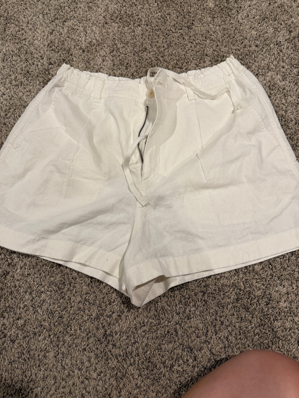 Uniqlo White High-Waist Drawstring Linen-Blend Shorts